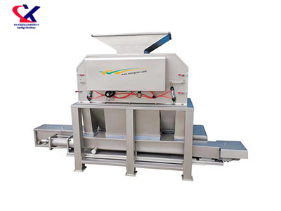 新疆火龙果剥皮机